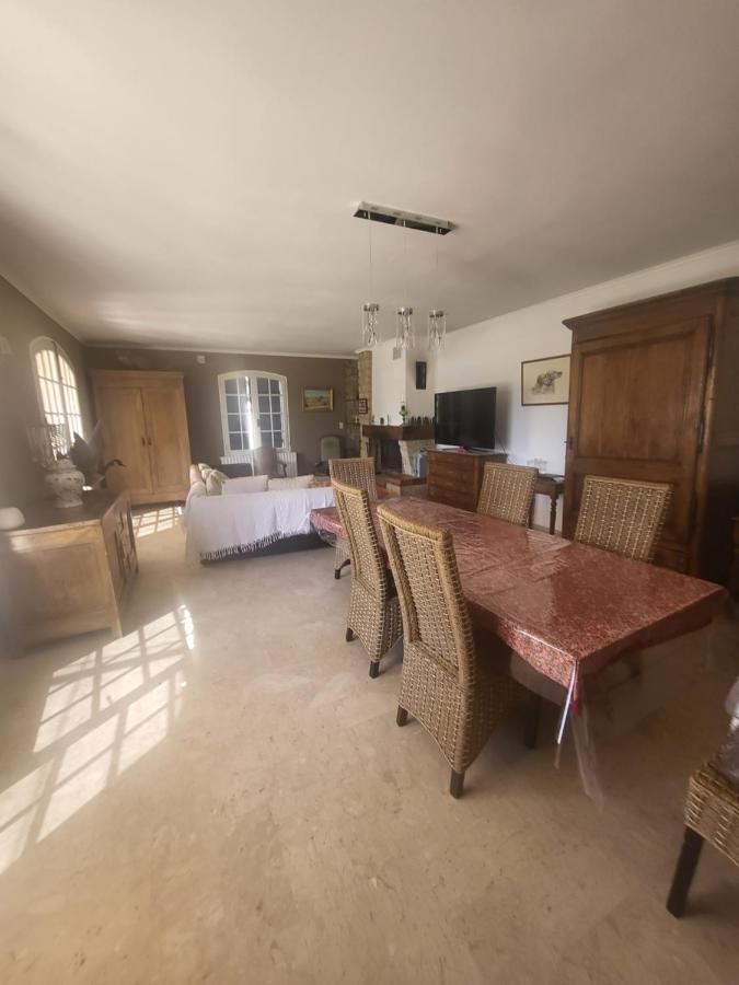 Villa Gitedelea Обиньон Екстериор снимка