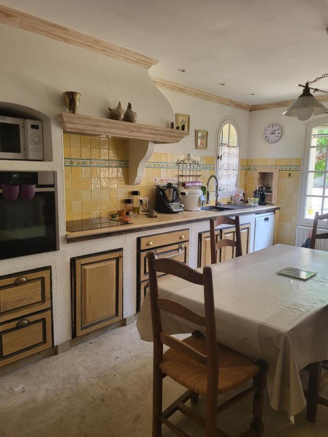 Villa Gitedelea Обиньон Екстериор снимка